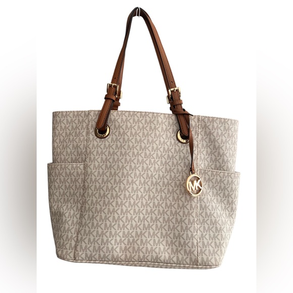 Michael Kors. Signature Logo Tote Bag. Color White-Cream. - Picture 16 of 16